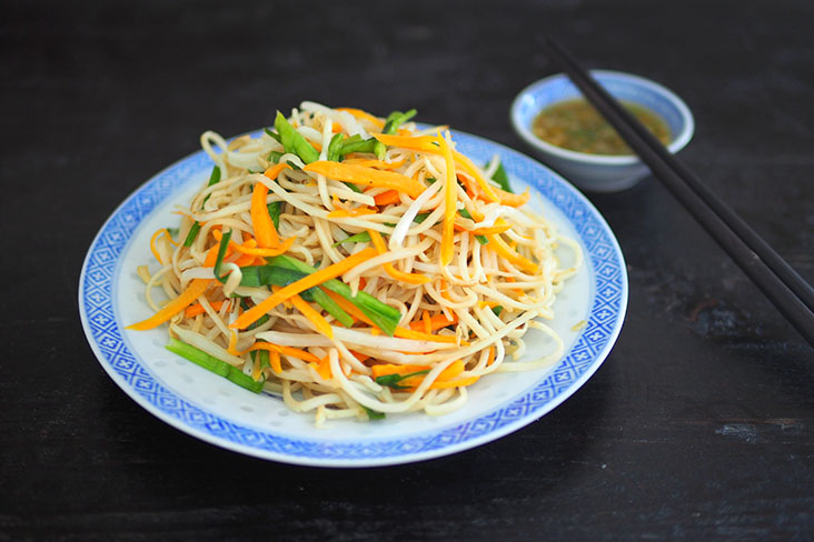 Simple but satisfying Teochew 'mee diao' gets its flavour boost from the spicy green chillies and garlic paste made in-house