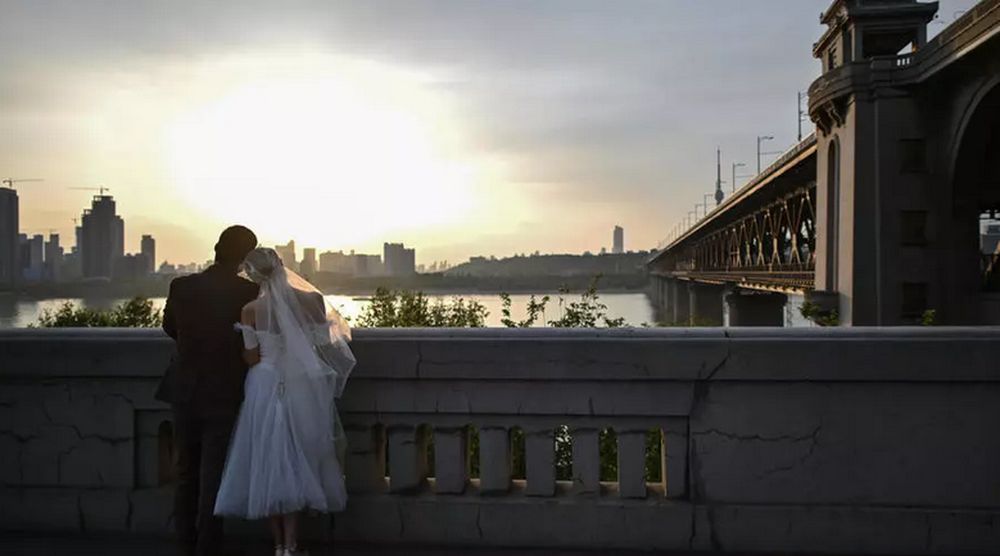 The new u00e2u20acu02dccooling offu00e2u20acu2122 period for divorces in China is one of the top trending topics on Chinau00e2u20acu2122s Twitter-like platform Weibo. u00e2u20acu201d AFP file pic