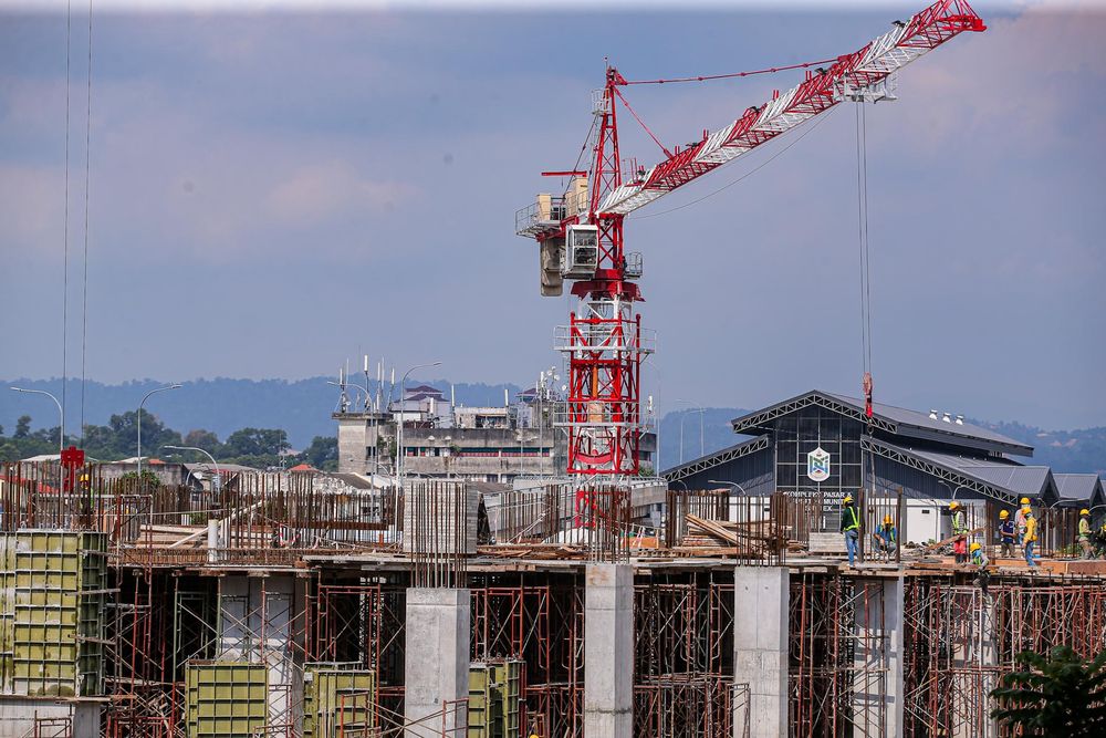A general view of the construction site in Cheras on May 28,2020. u00e2u20acu201d Picture by Hari Anggara
