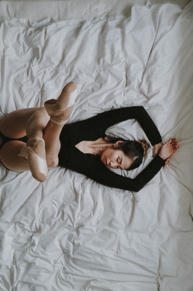 Ballet teacher Erica Ng, 29, had a virtual photoshoot of herself at home. — Picture by Samuel Ng/Pixioo Photography via TODAY