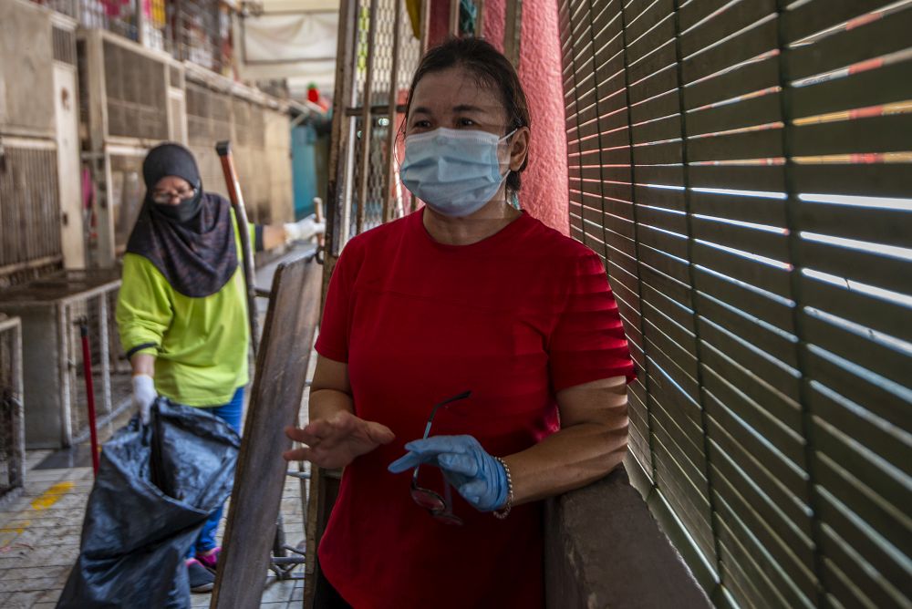 Fruit stall operator Bee Ching said that had the authorities notified market traders earlier or given them several hours to remove perishable goods, they would not have had to deal with massive losses and a major clean-up.