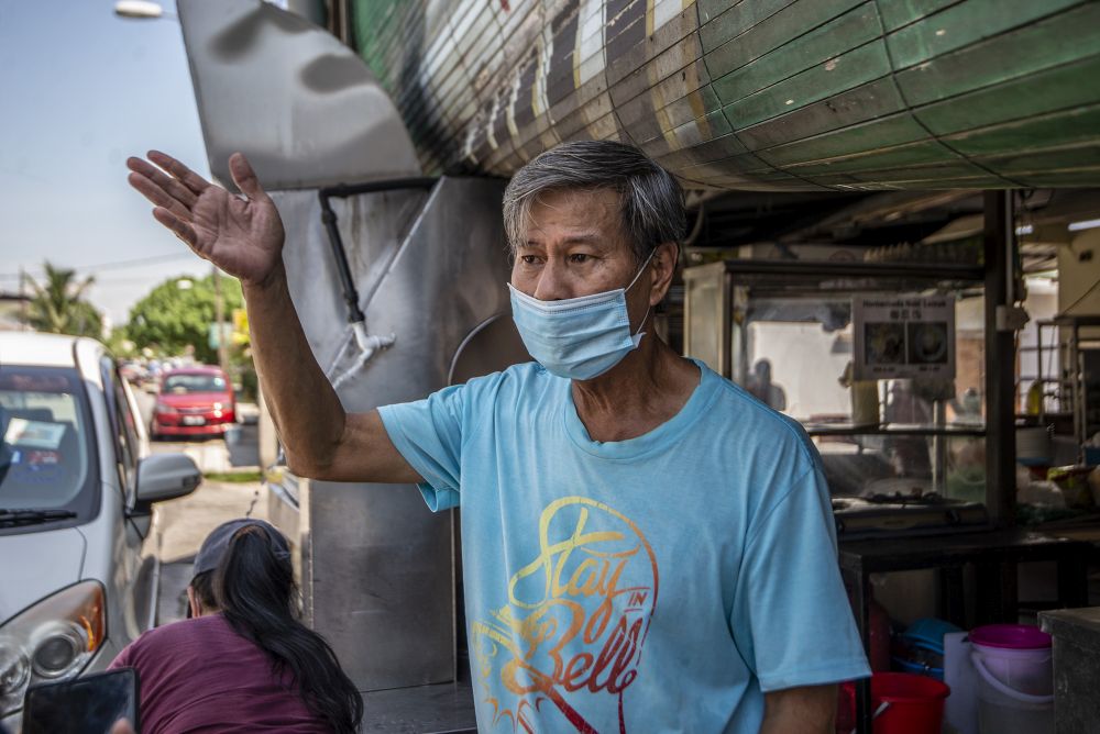 With the market closed, hawker Ong says he had to resort to buying supplies from other markets that are not in the same area, which means paying more for the supplies he needs to run his char kuay teow stall.