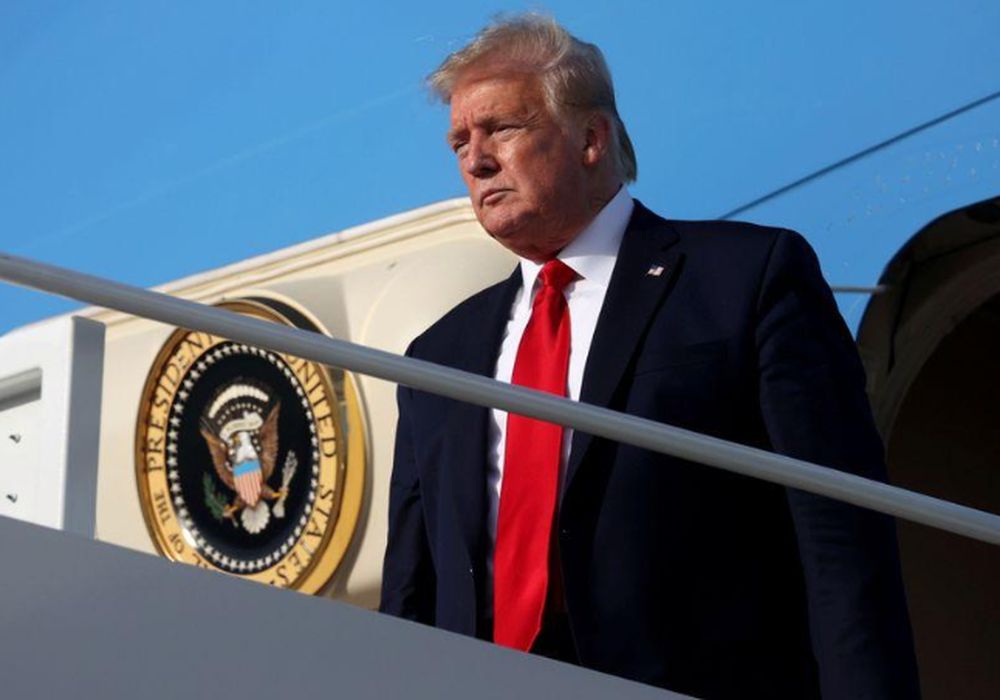 US President Donald Trump deplanes from Air Force One as he returns to Washington after travel to the Kennedy Space Center in Florida at Joint Base Andrews, Maryland, US, May 27, 2020. u00e2u20acu201d Reuters pic