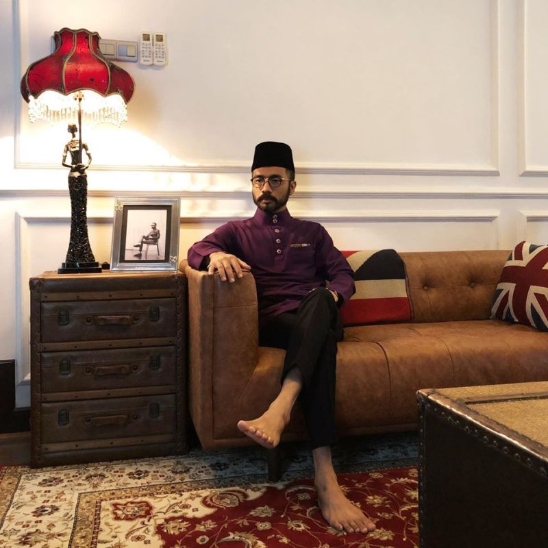 Wak Doyok made headlines recently after he ordered a custom-made ring bearing the Sultan of Johoru00e2u20acu2122s personal emblem through an online company in Indonesia. u00e2u20acu201d Picture via Facebook