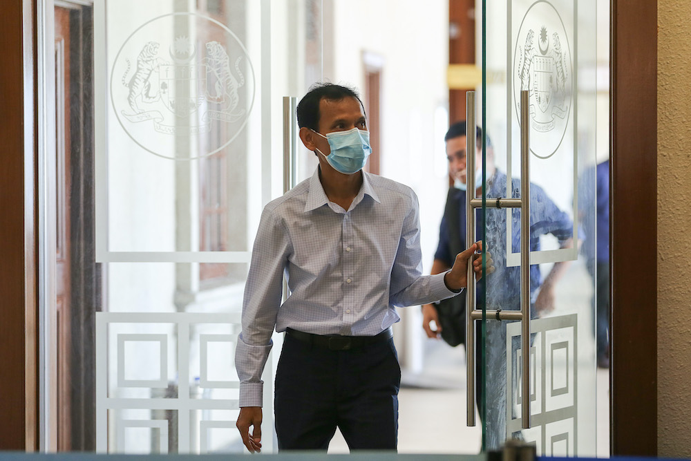 Prosecution witness, Maybank Setapak branch assistant manager Yusri Md Kasri is pictured at the Kuala Lumpur High Court, June 15, 2020. — Picture by Yusof Mat Isa