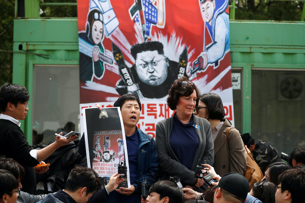 Park Sang-hak, a North Korean defector and leader of an anti-North Korea civic group, speaks as he prepares to release balloons containing leaflets denouncing North Korean leader Kim Jong-un, near the demilitarised zone in Paju May 5, 2018. u00e2u20acu201d Reuters pi
