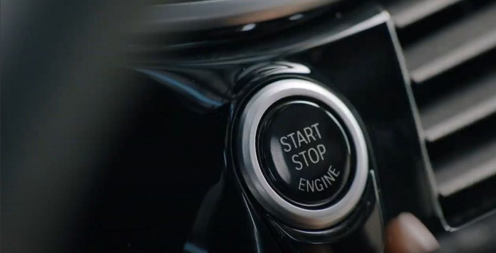 Apple says that the iPhone on iOS 14 will be able to replace conventional car keys. — SoyaCincau pic