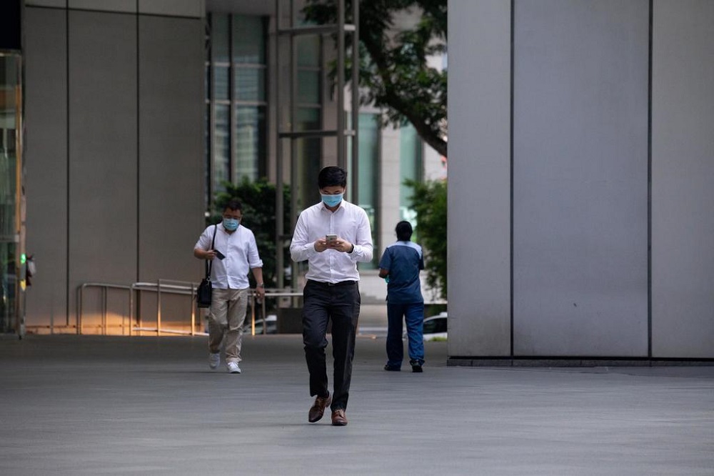 An OCBC survey found that 13 per cent of those polled had borrowed money in the last three months to tide over financial hardship. u00e2u20acu201d TODAY pic