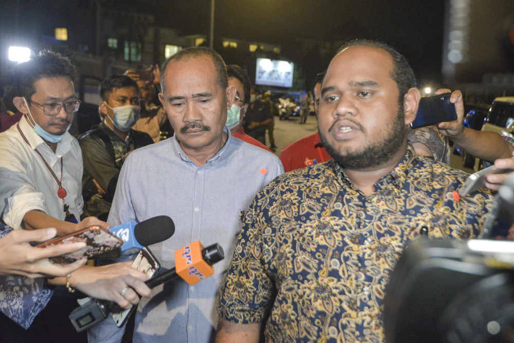 Ulya Aqamah Husamudin (right) speaks to the media after leaving the Bersatu meeting in Kuala Lumpur June 4, 2020. u00e2u20acu201d Picture by Shafwan Zaidon 