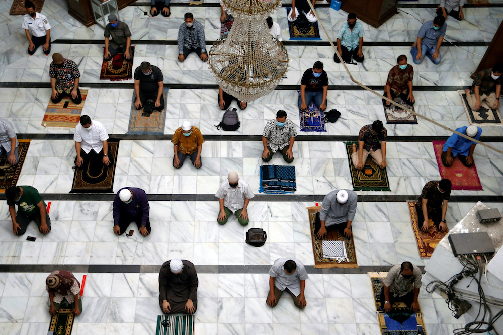 Indonesia Muslims take part in Friday prayers at a mosque, amid the spread of coronavirus disease (Covid-19) outbreak, in Jakarta, Indonesia, June 5, 2020. u00e2u20acu201d Reuters pic