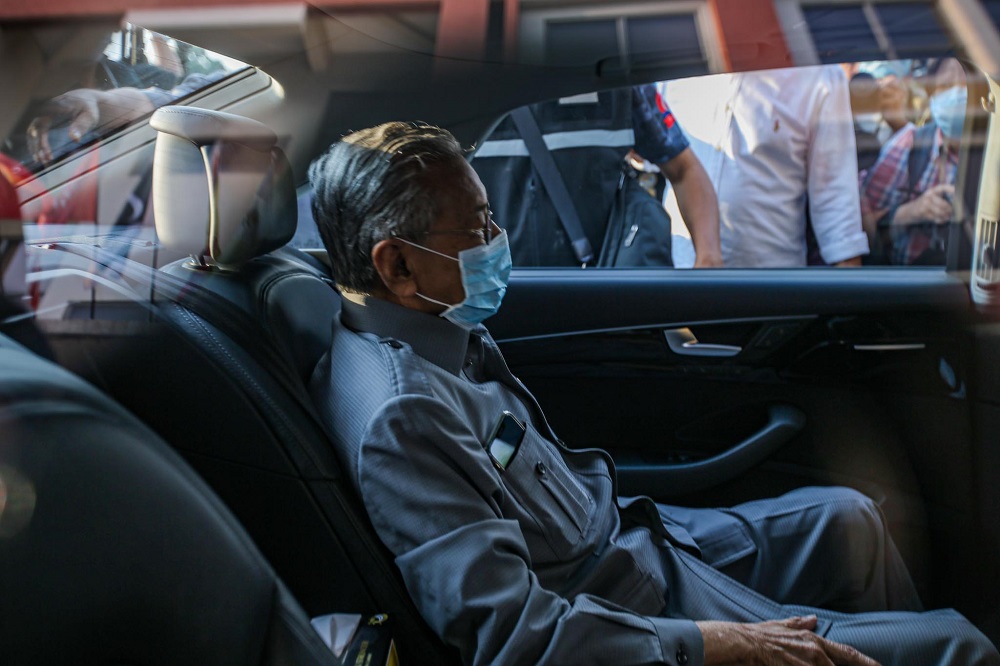 Tun Dr Mahathir Mohamad leaves PKR's headquarters following a four-hour meeting with other Pakatan leaders, in Petaling Jaya June 9, 2020. u00e2u20acu201d Picture by Hari Anggara
