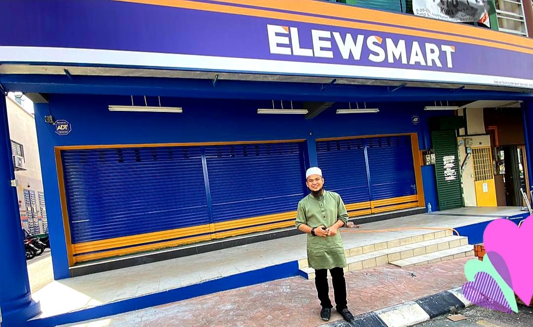 Ustaz Ebit Lew had announced that he will be opening 10 ElewsMart all around Klang Valley in mid-July this year.u00e2u20acu201dPhoto courtesy of Facebook/ Ebit Lew