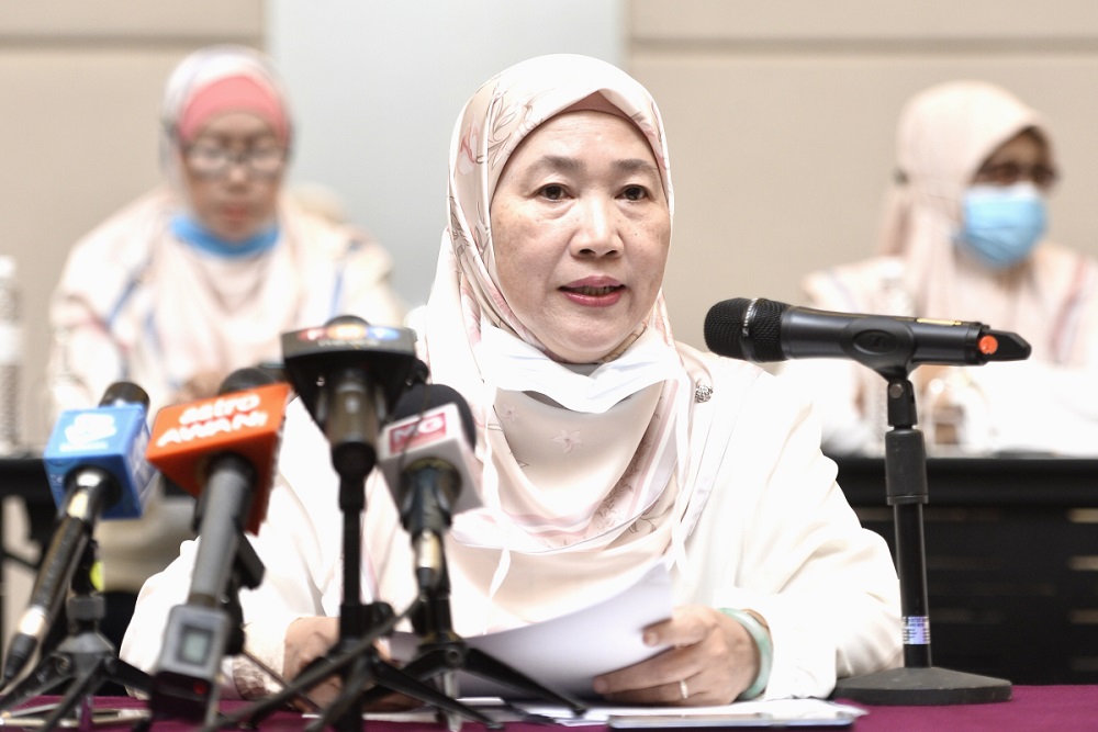 Selangor Deputy Speaker Dr Daroyah Alwi speaks during a press conference in Shah Alam June 13, 2020. u00e2u20acu2022 Picture by Miera Zulyana