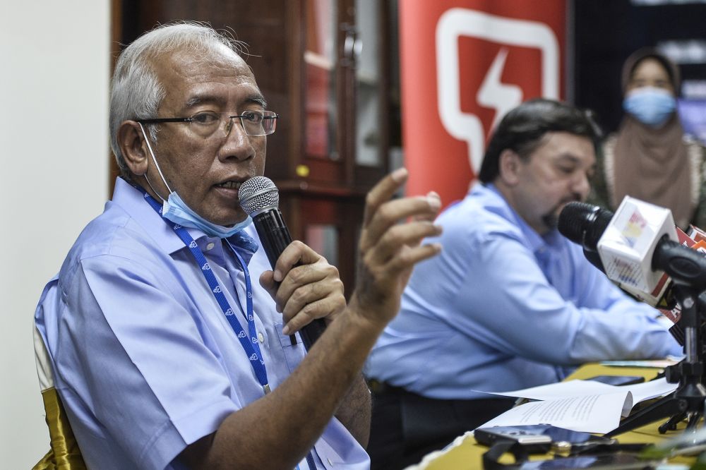 Tenaga Nasional Berhad chairman Datuk Seri Mahdzir Khalid speaks during a press conference in Shah Alam June 2, 2020. u00e2u20acu201d Picture by Miera Zulyana