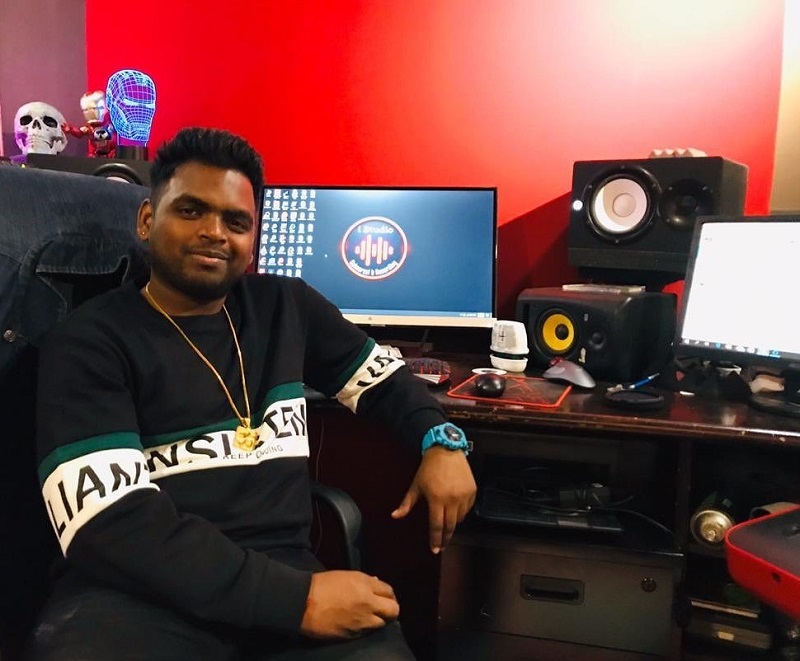 Santesh Kumar said that he was initially afraid to sing MJ's u00e2u20acu02dcBlack or Whiteu00e2u20acu2122 for fear that it would not be good enough. u00e2u20acu2022 Picture via Instagram/iamsantesh