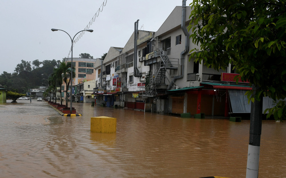Donggongon streets are flooded after heavy rains June 28, 2020. u00e2u20acu201d Bernama pic