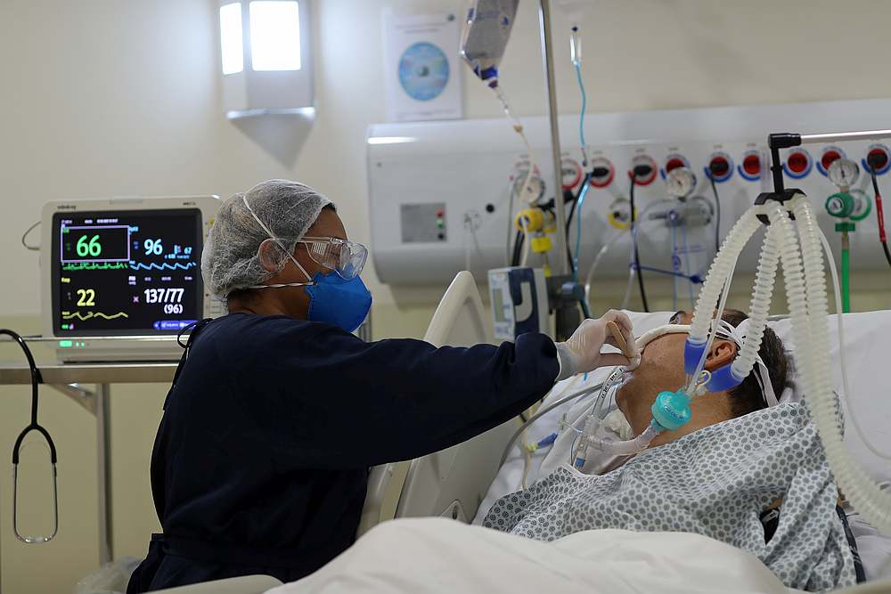 Nurse Luciane de Souza Silva treats a patient suffering from Covid-19 in the Intensive Care Unit (ICU) of Municipal Hospital Parelheiros SPDM, in Sao Paulo, Brazil June 3, 2020. u00e2u20acu201d Reuters pic
