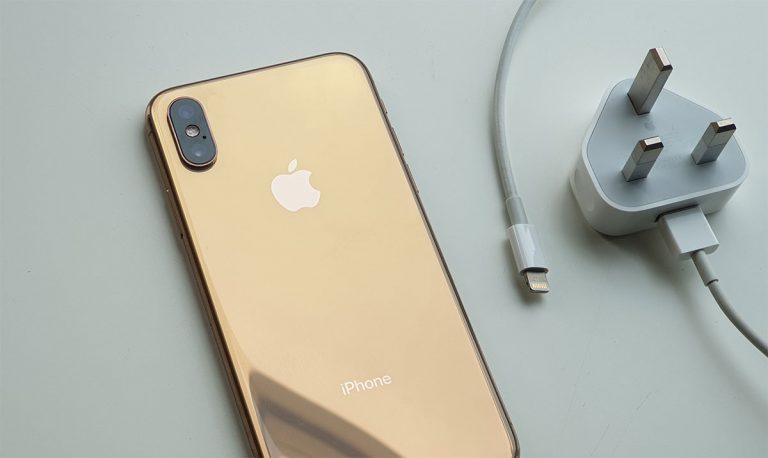 For the iPhone 12, it appears that Apple could be making a courageous step by not including a charger at all. It is also reported that even the EarPods wonu00e2u20acu2122t be included. u00e2u20acu201d SoyaCincau pic