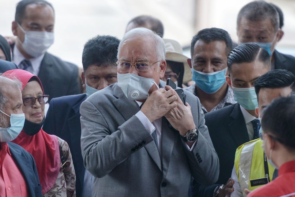 Datuk Seri Najib Razak arrives at the Kuala Lumpur High Court June 16, 2020. u00e2u20acu201d Picture by Shafwan Zaidon