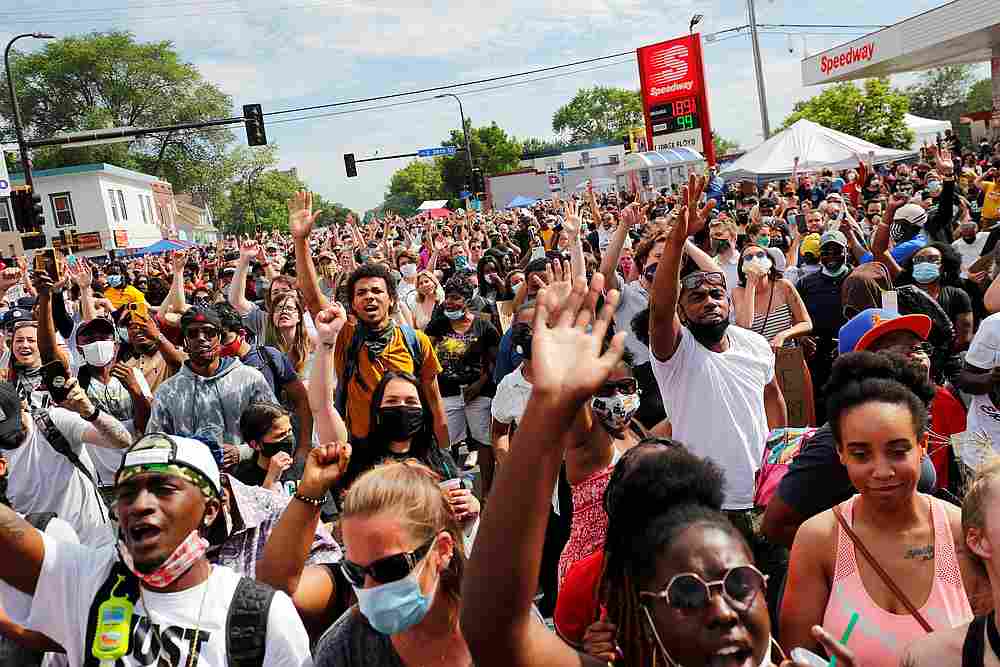 Protesters gather to memorialise George Floyd, who died in Minneapolis police custody, at the scene of his arrest in Minneapolis, Minnesota June 4, 2020. u00e2u20acu201d Reuters pic