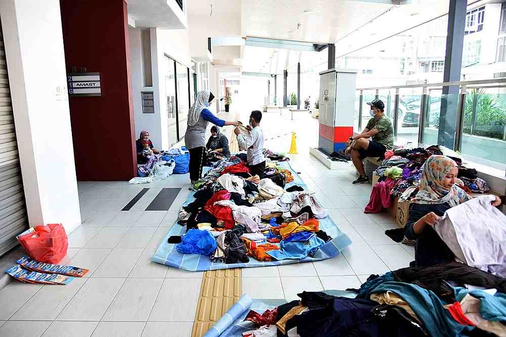 Everything for 10 sen only! A view of the Pasar 10 Sen in Dataran Puchong Utama June 21, 2020. u00e2u20acu201d Picture courtesy of Facebook/ Kuan Chee Heng