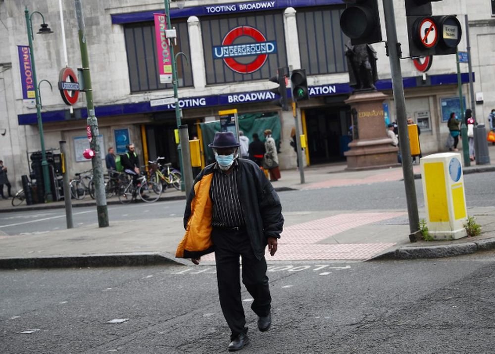 A man wearing a protective face mask is seen in Tooting, following the outbreak of the coronavirus disease (Covid-19), London, Britain, May 4, 2020. u00e2u20acu201d Reuters pic