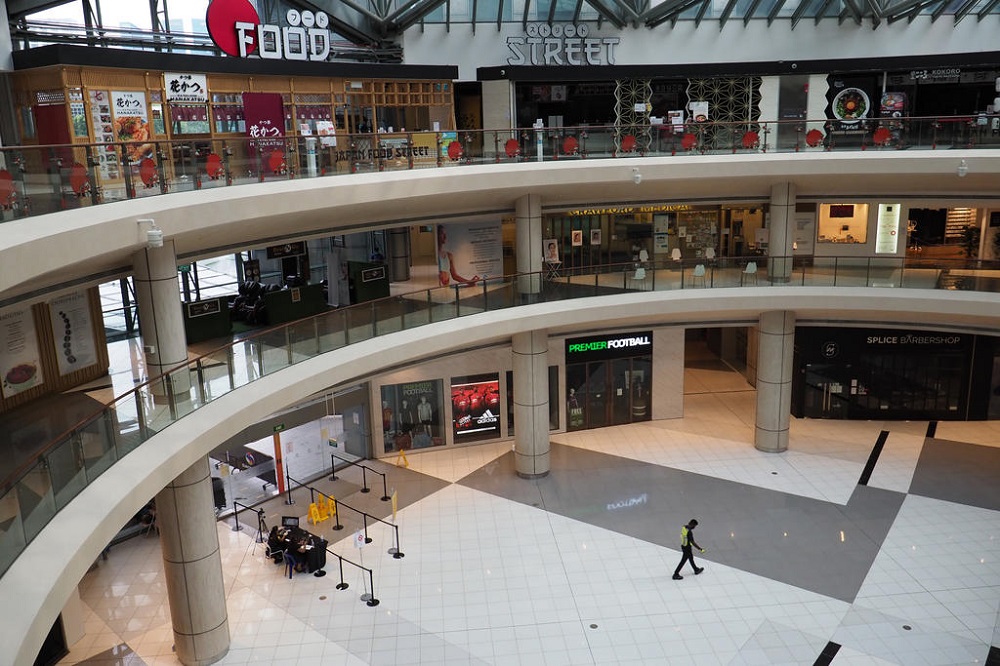 A near-empty atrium in Suntec City on May 27, 2020. Analysts expect rents in prime malls to drop by between 10 and 14 per cent for the whole of 2020. u00e2u20acu201d TODAY pic