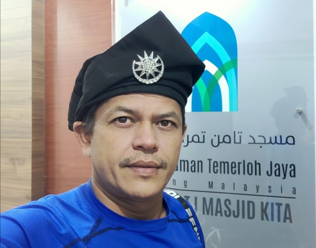 The roti canai seller apologised to those who were misled. — Picture via Facebook/ Fendi Ismail