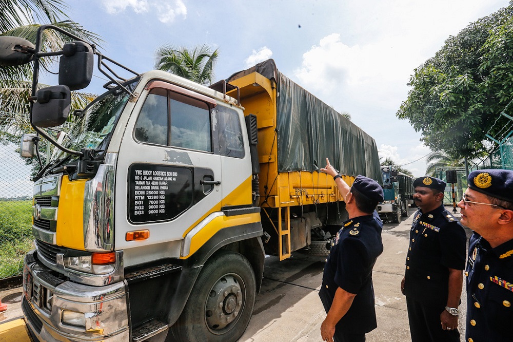 Penang Road Transport Department Director Adenan Md Isa (left) at the Road Transport Department Enforcement Station in Penaga July 23, 2020. u00e2u20acu201d Picture by Sayuti Zainudin