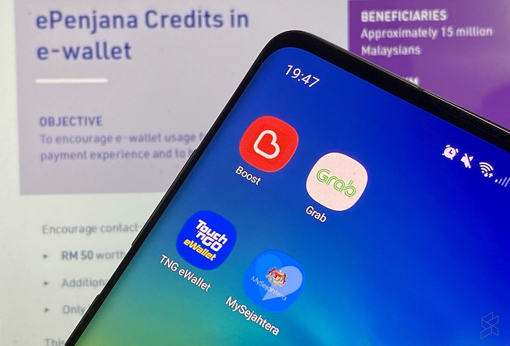 The Ministry of Finance has identified Boost, Grab and Touchu00e2u20acu02dcn Go eWallet as supported platforms for the initiative. u00e2u20acu201d Picture via SoyaCincau