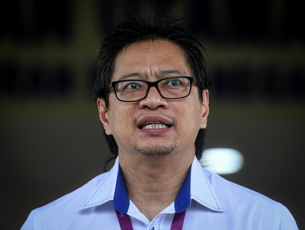 Timbalan Pengerusi Suruhanjaya Pilihan Raya Azmi Sharom ketika ditemui pengamal media semasa proses persediaan peti undi menjelang hari pengundian Pilihan Raya Kecil Dewan Undangan Negeri N. 23 Chini, di Pekan 3 Julai, 2020. u00e2u20acu201d Foto Bernama