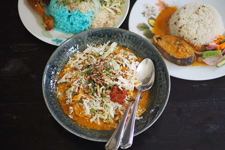 Order the 'laksa kuah merah' as it's a dish that you don't see at the Klang Valley.