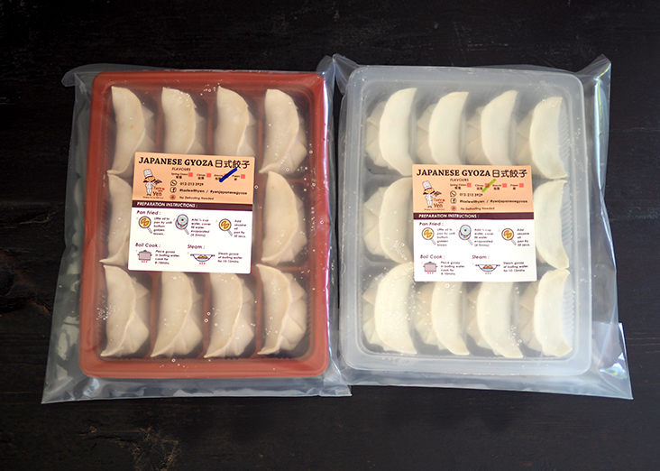 The gyozas are packed in special compartments in a box making each dumpling easier to remove when it is frozen.