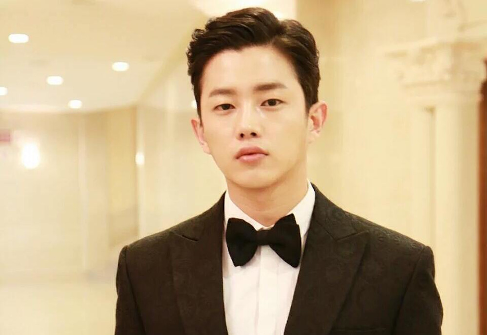 Kim was on his final day of military leave when he encountered the criminal at a cafe in Seoul. u00e2u20acu201d Picture from Instagram/samueliesword