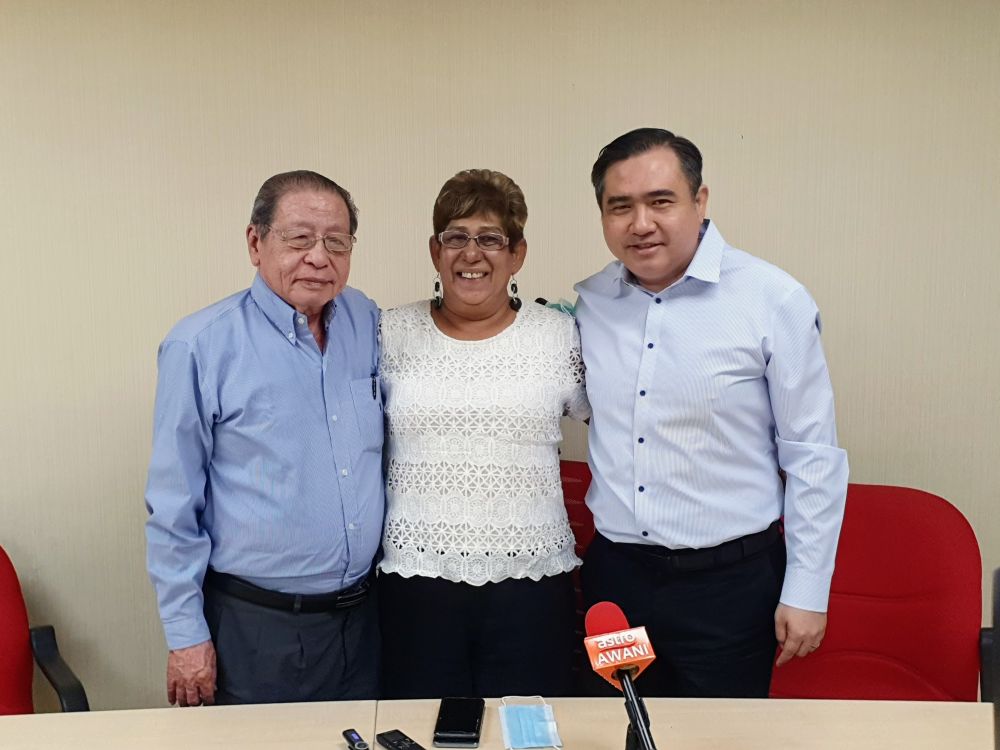 Mary (centre) said the negative remarks about her resignation re-energised her resolve to return to the fold. u00e2u20acu201d Picture courtesy of DAPnn