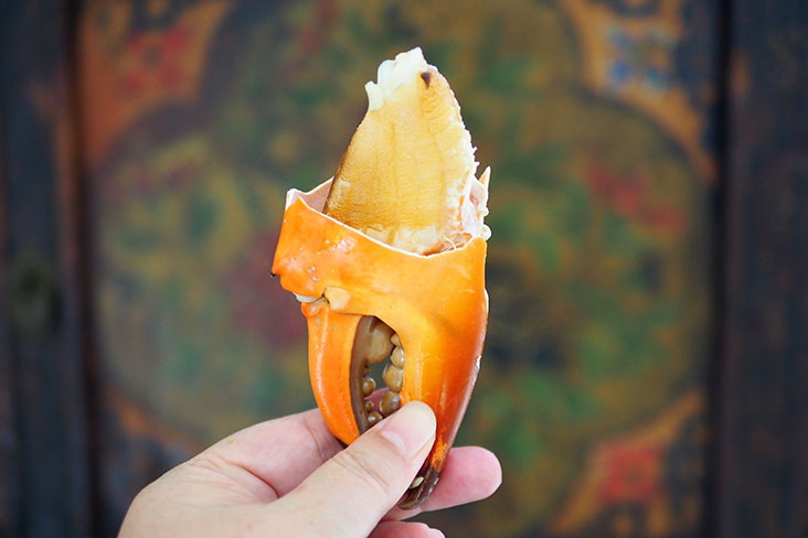 Your crab experience is made better with these large claws you can crack and enjoy the meat like a lollipop