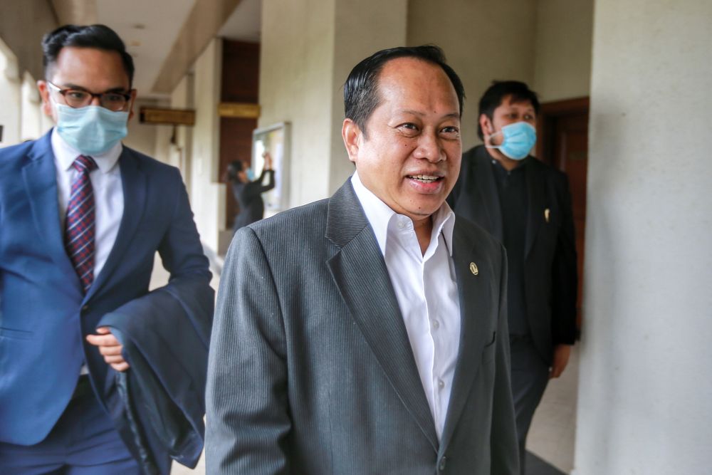Datuk Seri Ahmad Maslan is pictured at the Kuala Lumpur High Court July 9, 2020. u00e2u20acu201d Picture by Ahmad Zamzahurinn