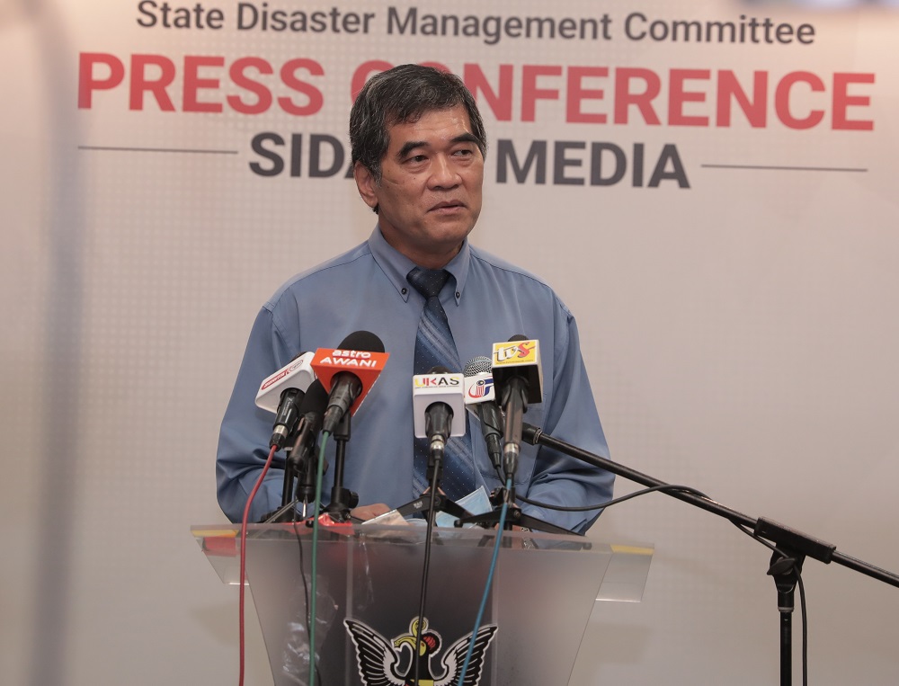 State Health director Dr Chin Zin Hing speaks to reporters in Kuching July 30, 2020. u00e2u20acu201d Picture courtesy of Sarawak Public Communications Unit (Ukas)