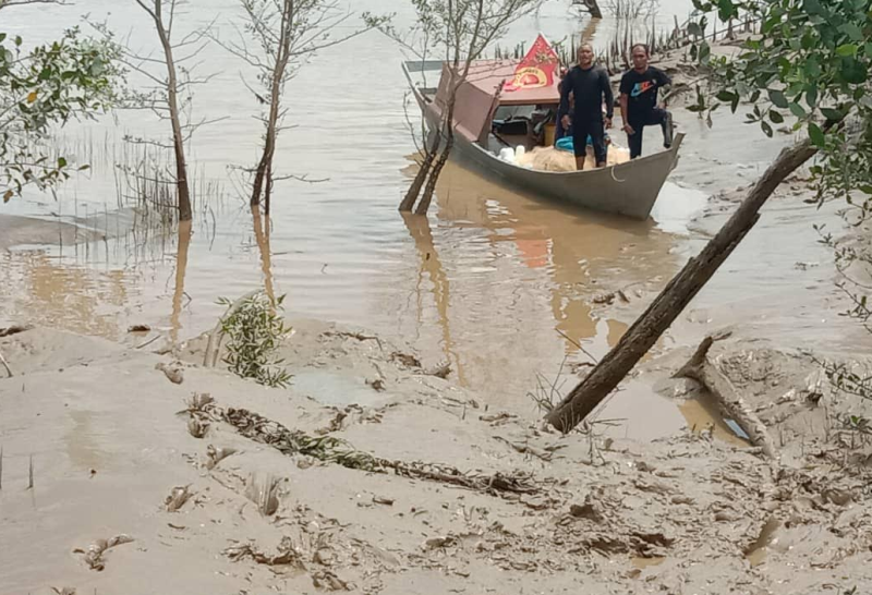 The spot where the victimu00e2u20acu2122s body was last seen before the crocodile dragged it underwater. u00e2u20acu201d Picture courtesy of the Simanggang fire stationnn