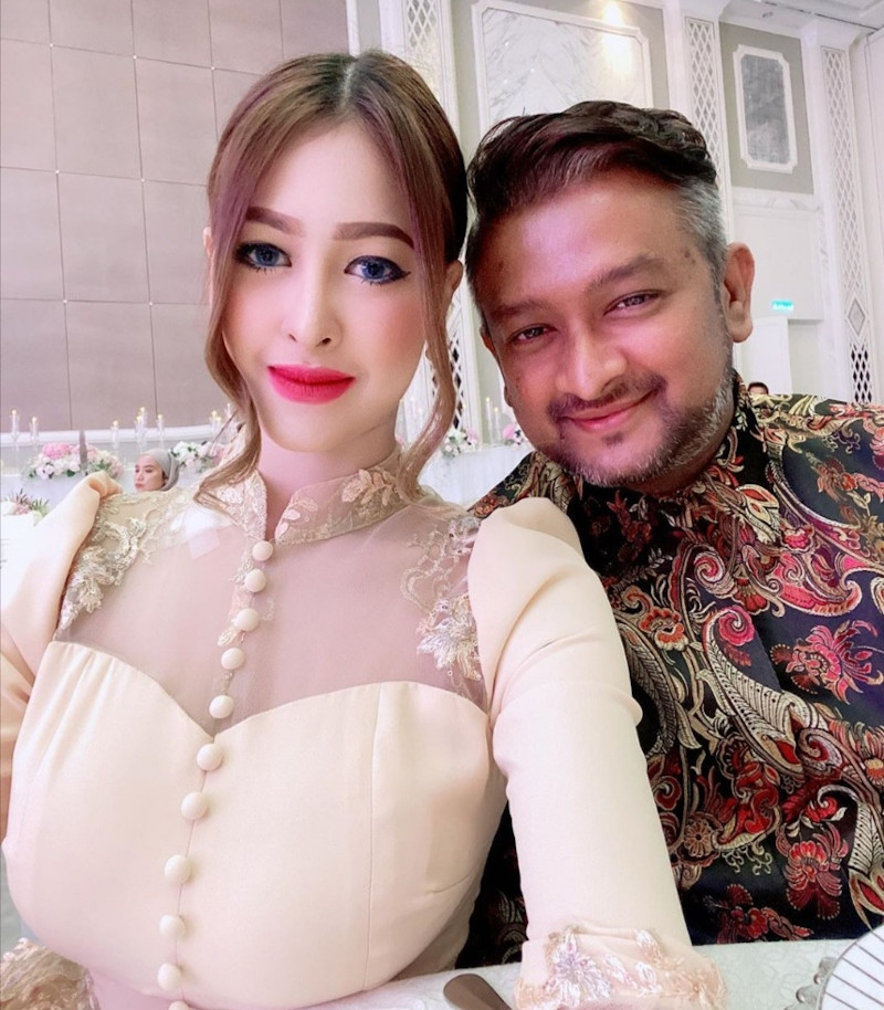 Datin Paduka Eina Azmanu00e2u20acu2122s photo that got internet users all worked up. u00e2u20acu201d Picture from Instagram/ eina_azman