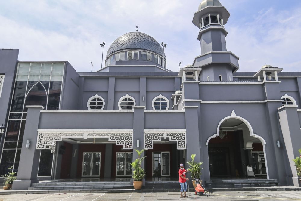 A general view of the Kampung Baru Jamek Mosque in Kuala Lumpur July 30, 2020. u00e2u20acu2022 Picture by Firdaus Latif