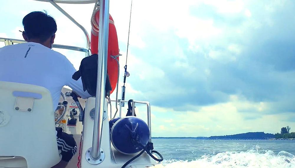 Letu00e2u20acu2122s Go Tour Singapore, which offers offshore trips to floating farms, is planning to hold a seafood cooking class. u00e2u20acu201d Image courtesy of Letu00e2u20acu2122s Go Kelong Tour/YouTube via TODAY