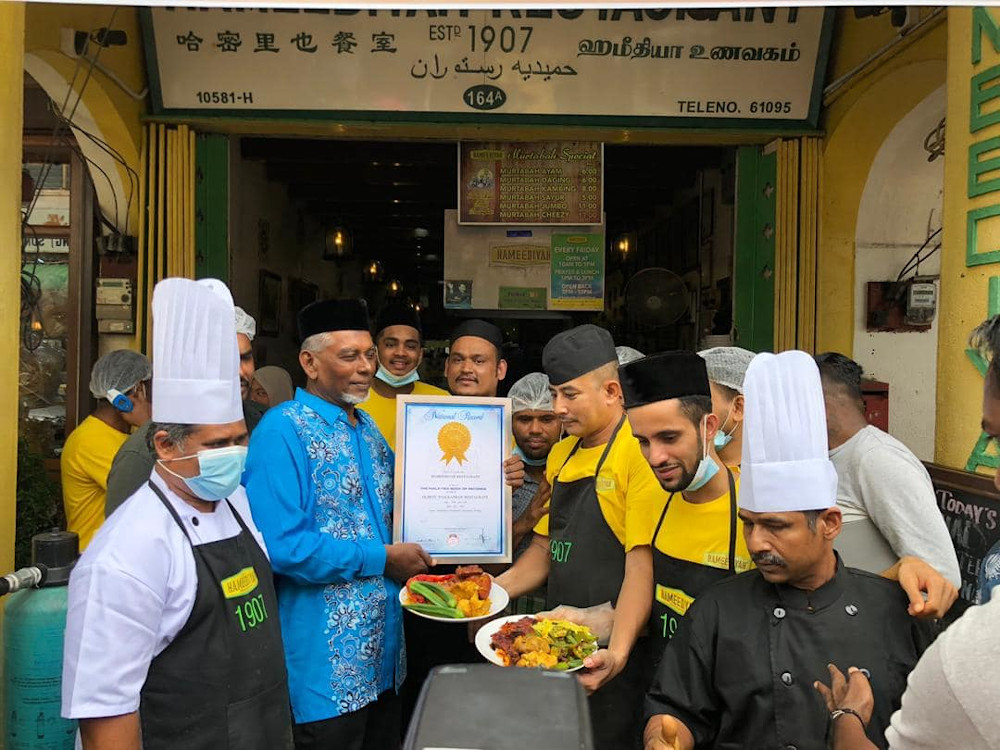 Penangu00e2u20acu2122s Hameediyah has claimed the title in the Malaysia Book of Records (MBR) of being the countryu00e2u20acu2122s oldest nasi kandar restaurant. u00e2u20acu201d Picture from Facebook/Hameediyah Restaurant