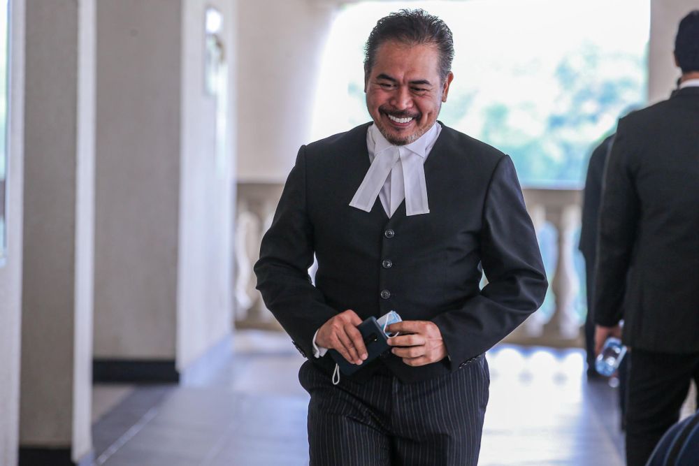 Lawyer Rosli Dahlan is pictured at the Kuala Lumpur High Court July 9, 2020. u00e2u20acu201d Picture by Hari Anggara