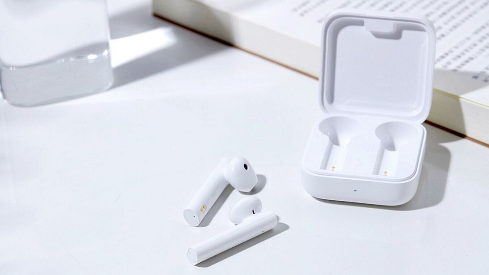 The Mi True Wireless Earphones 2 Basic can now be purchased in Malaysia. u00e2u20acu201d SoyaCincau image