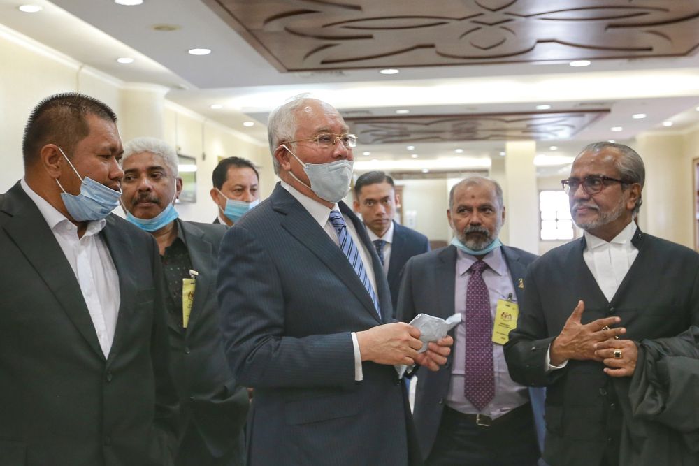 Datuk Seri Najib Razak is pictured at the Kuala Lumpur High Court July 15, 2020. u00e2u20acu201d Picture by Ahmad Zamzahuri