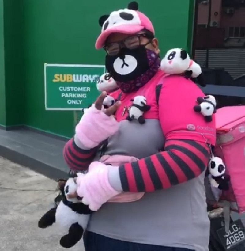 For the love of all things panda, Akhmal and his pandas. u00e2u20acu2022 Picture via Twitter/@fifieys_