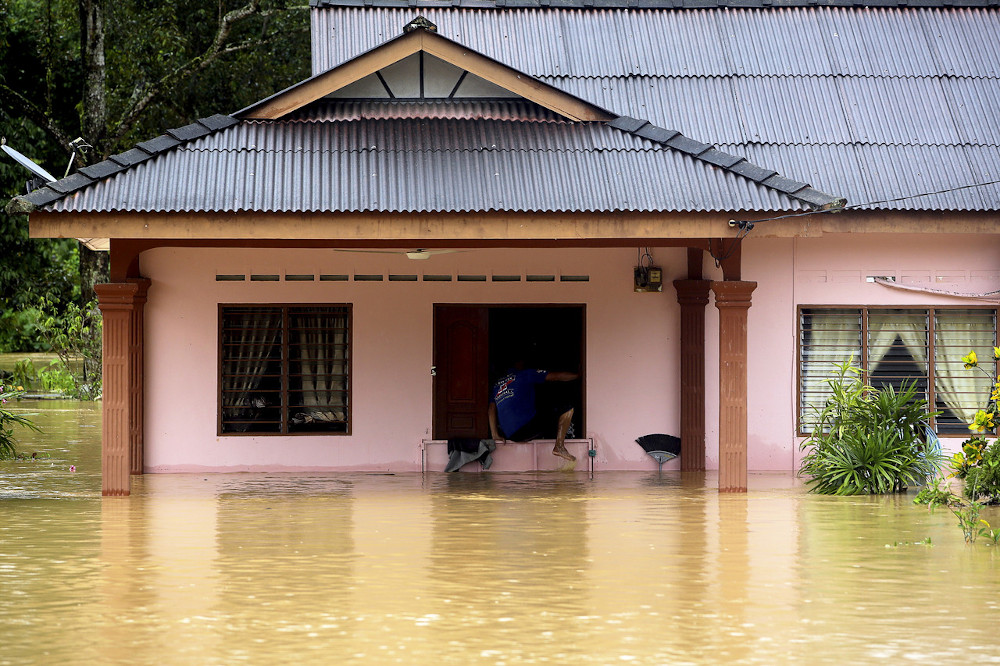 A house inundated with flood water in Kampung Bemban, Seremban July 13, 2020. u00e2u20acu201d Bernama pic 