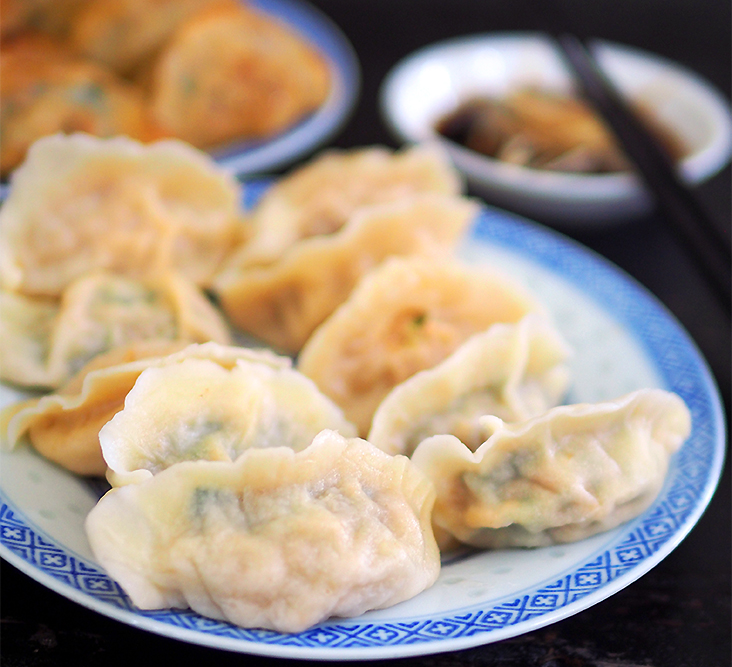 The dumplings stuffed with a choice of pork with cabbage, chives or scallions are gorgeous, plump and delicious. You can opt for boiled or fried dumplings in your order.