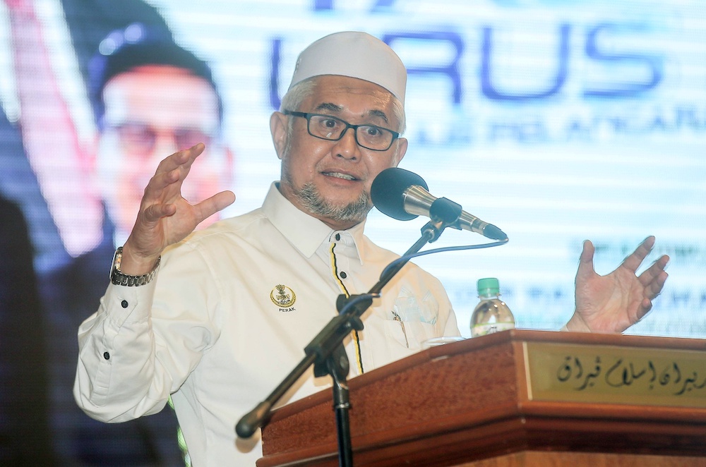 Perak Education, Human Capital, NGO and Civil Society Committee chairman Razman Zakaria speaks to the press at the Perak Islamic Administration Institute in Ipoh August 4, 2020 u00e2u20acu201d Picture by Farhan Najib